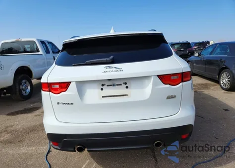 2017 Jaguar F-Pace R - Sport из США, поврежденный, VIN SADCL2BV3HA495409